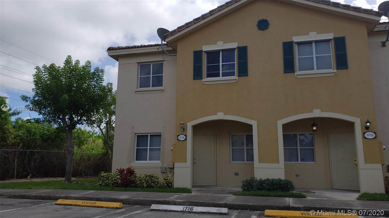 1716 31st Ct - Photo 1