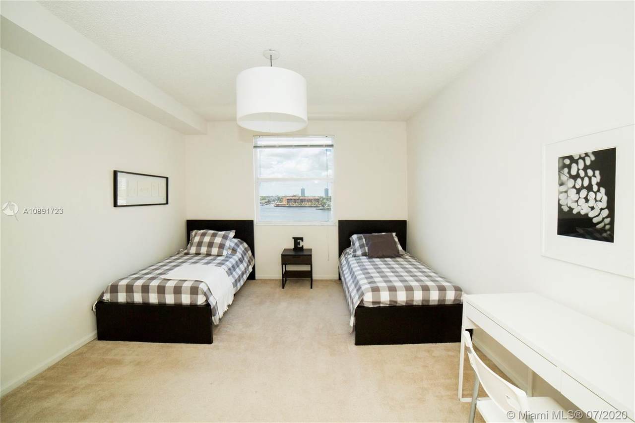 17150 Bay Rd - Photo 1
