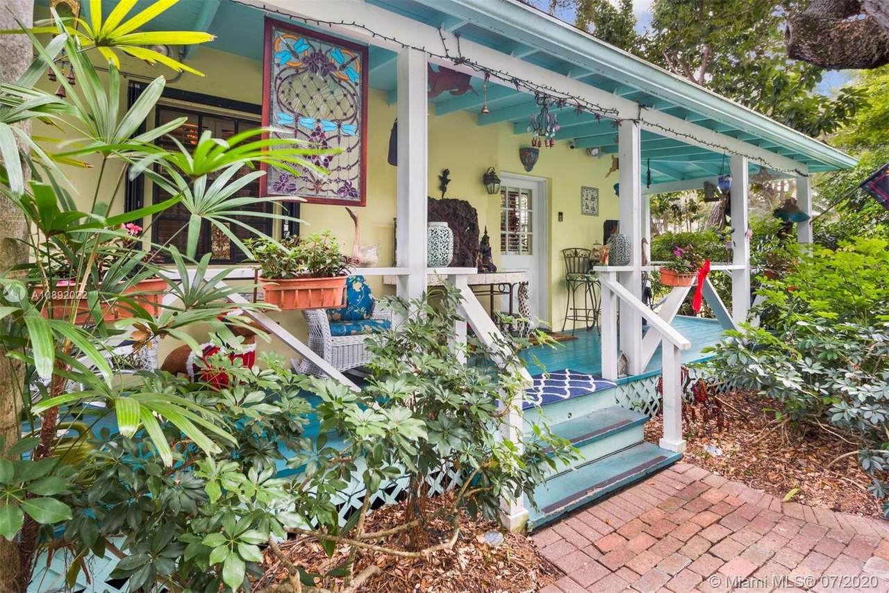 7265 52nd Ave - Photo 1