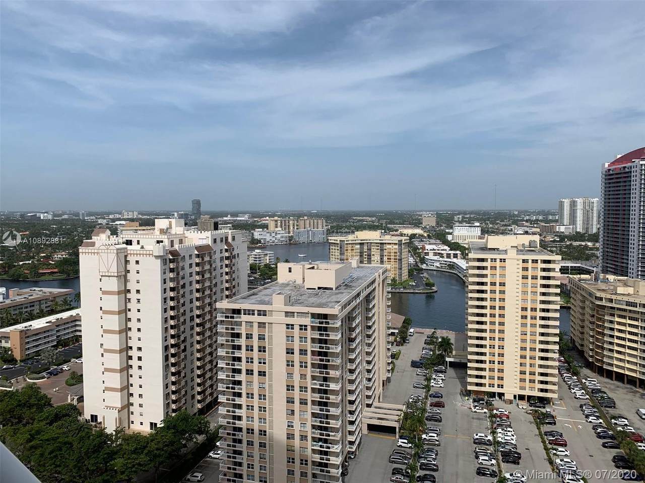 1850 Ocean Dr - Photo 1