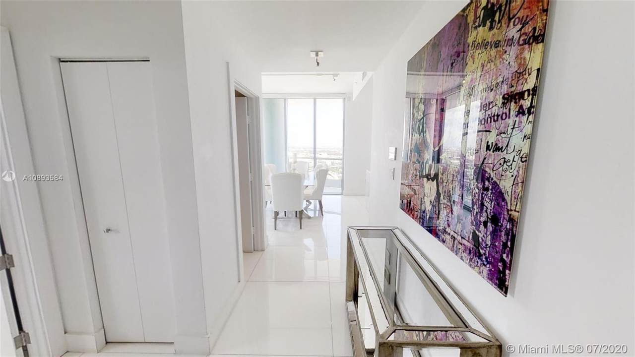 900 Biscayne Blvd - Photo 1