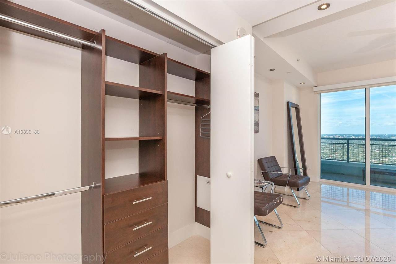 60 13th St - Photo 1