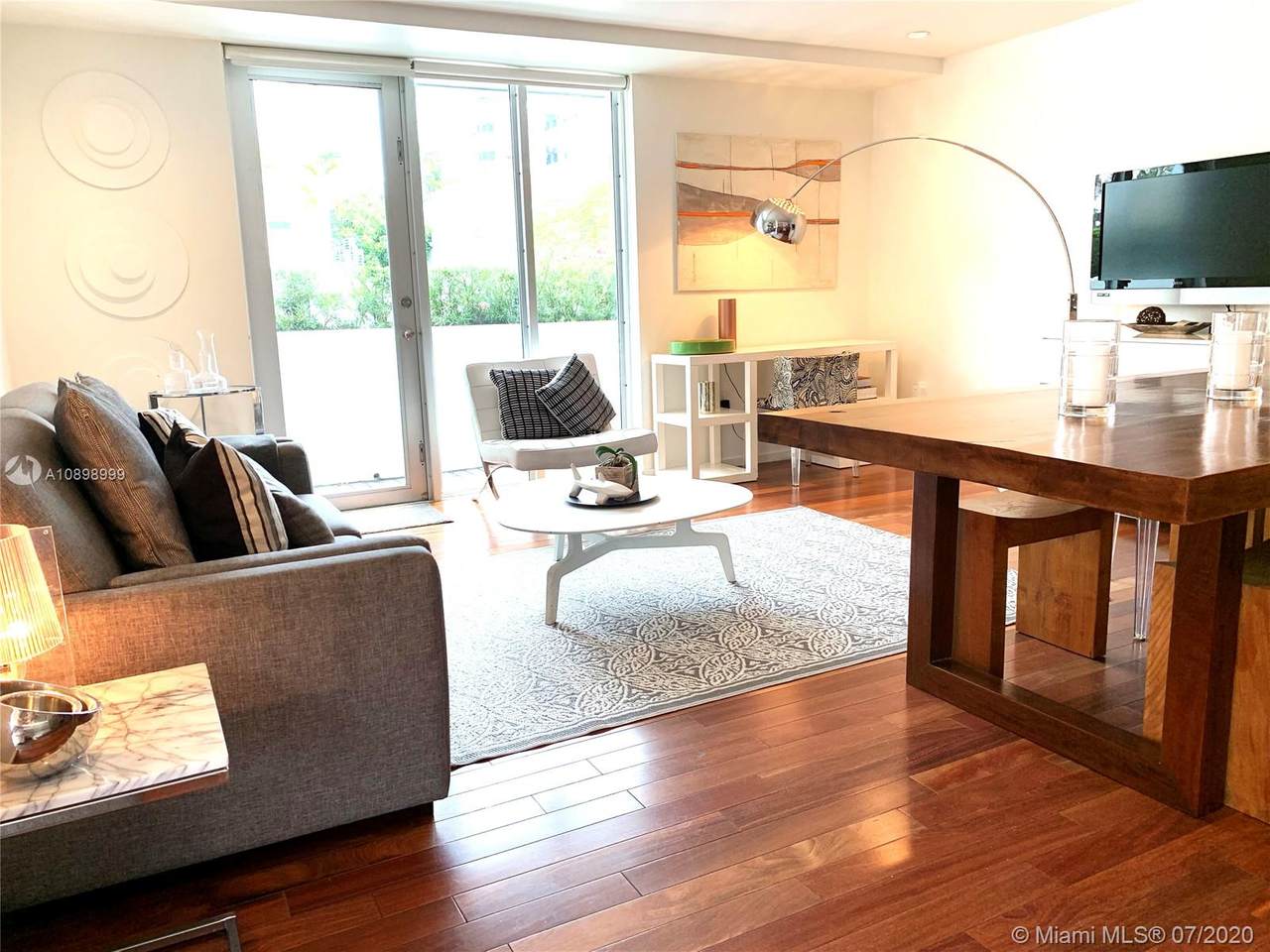 1601 West Ave - Photo 1