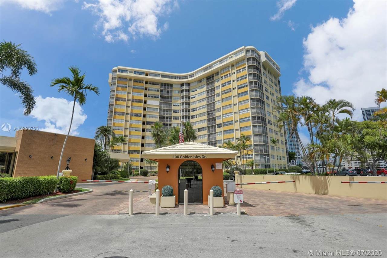 100 Golden Isles Dr - Photo 1