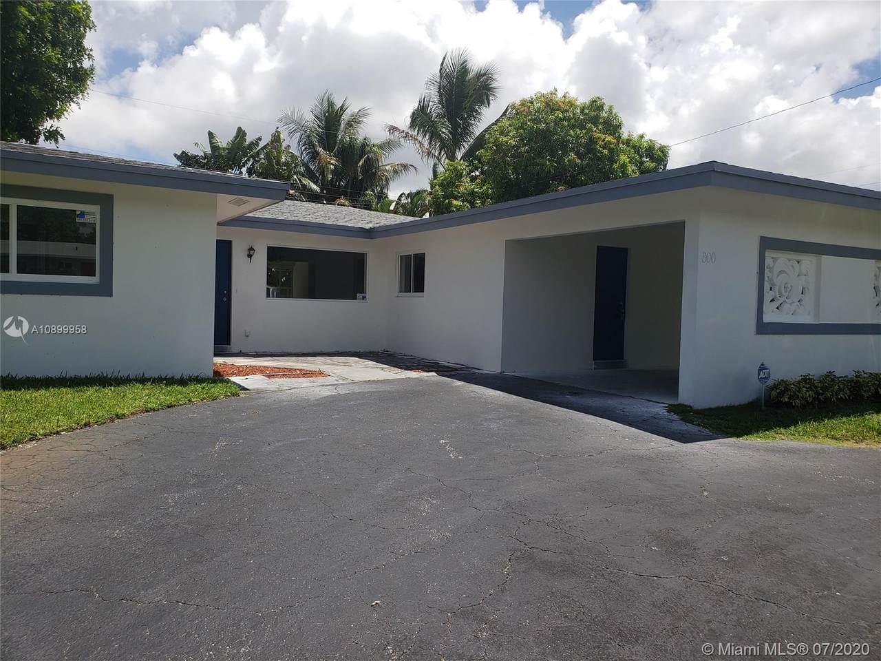800 29th Ct - Photo 1