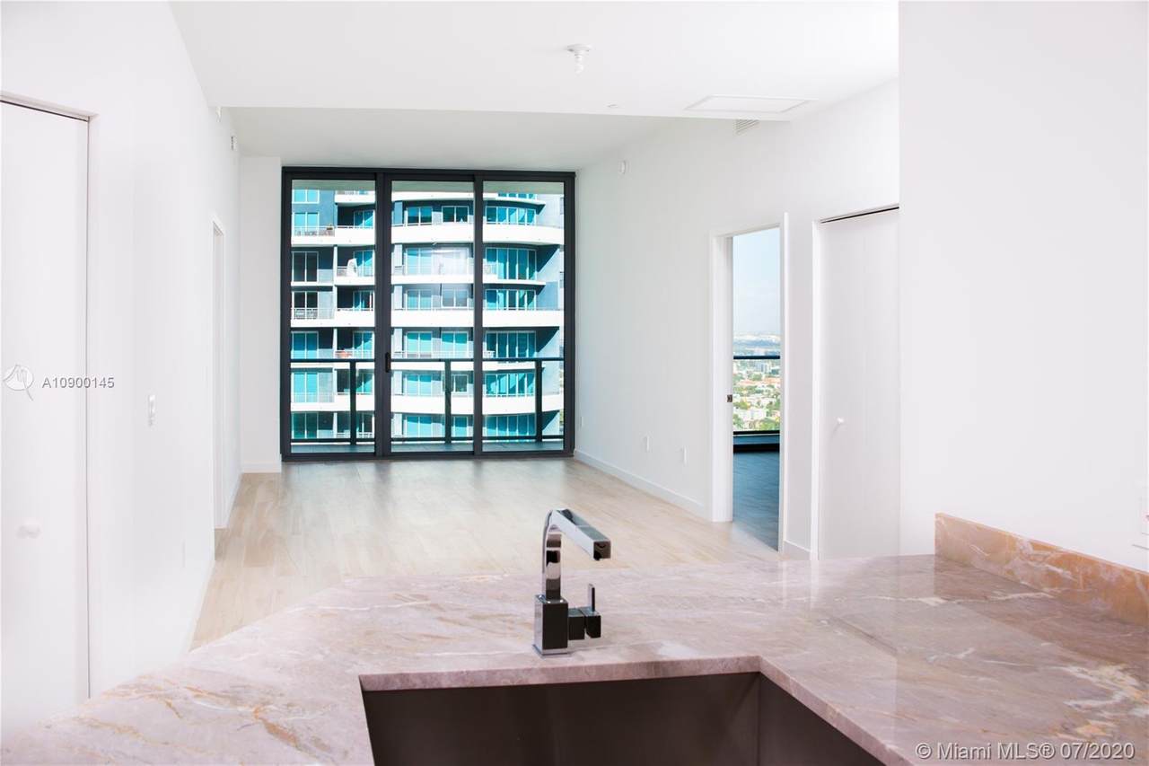 1300 Miami - Photo 1