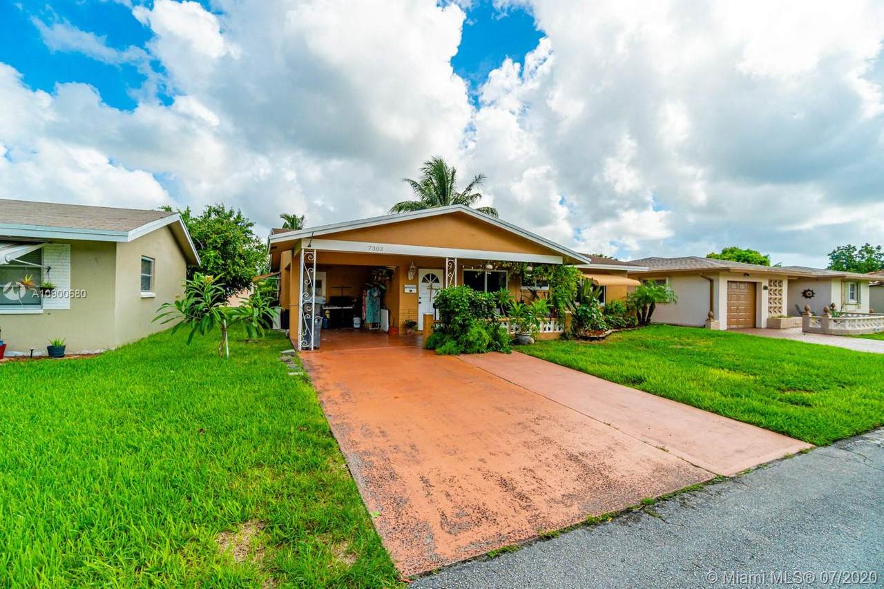 7303 57th Ct - Photo 1