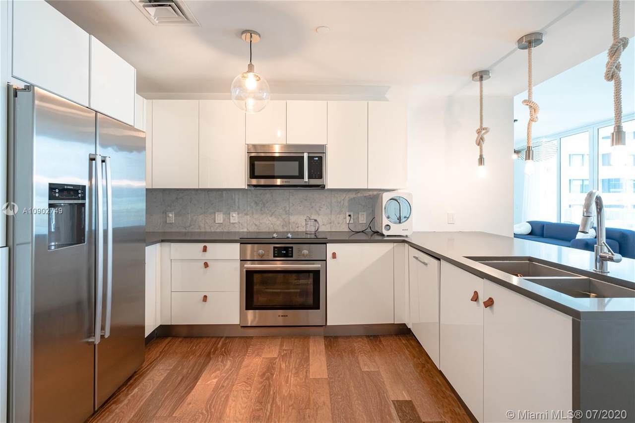601 27th Street - Photo 1