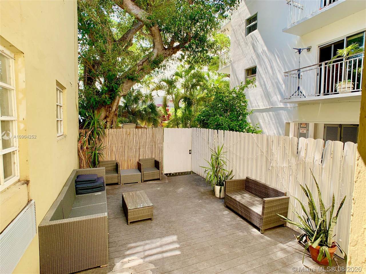 439 15 Street - Photo 1