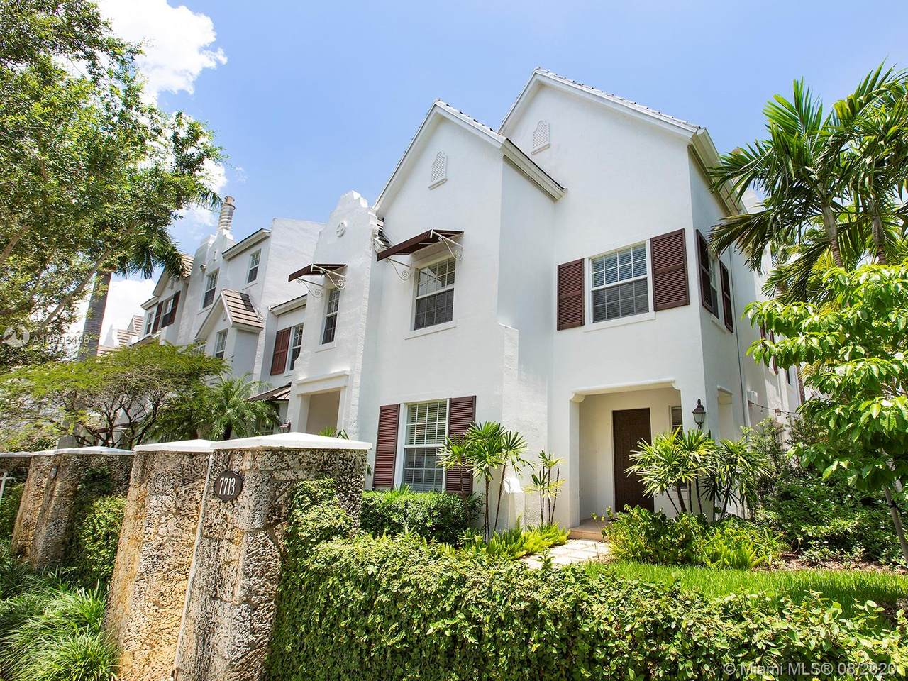 7713 54th Ct - Photo 1