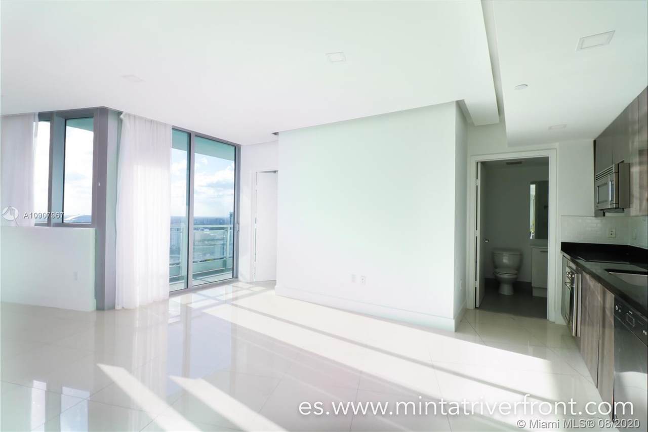 92 3rd St - Photo 1
