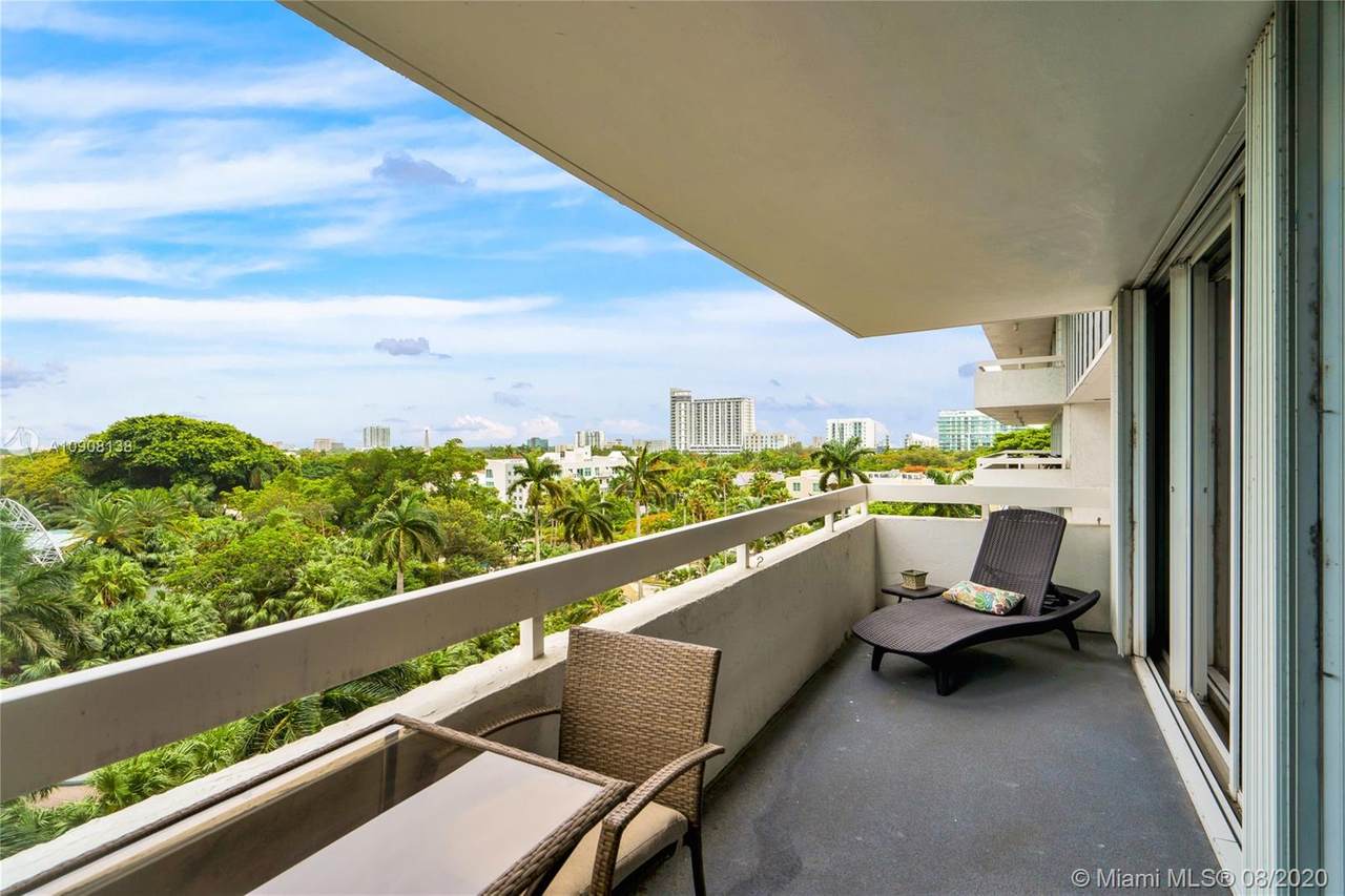 1627 Brickell Ave - Photo 1