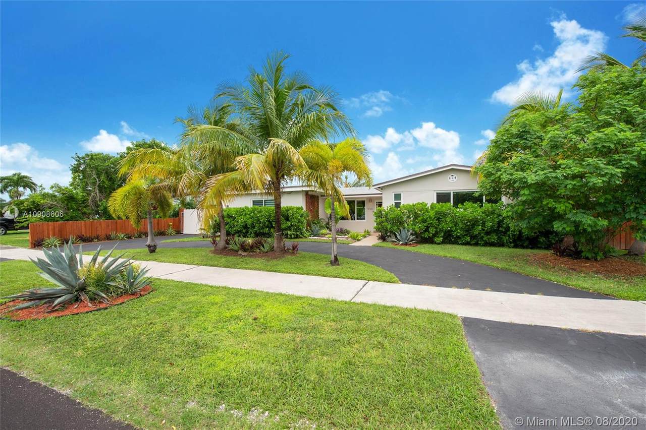 9361 Nassau Dr - Photo 1
