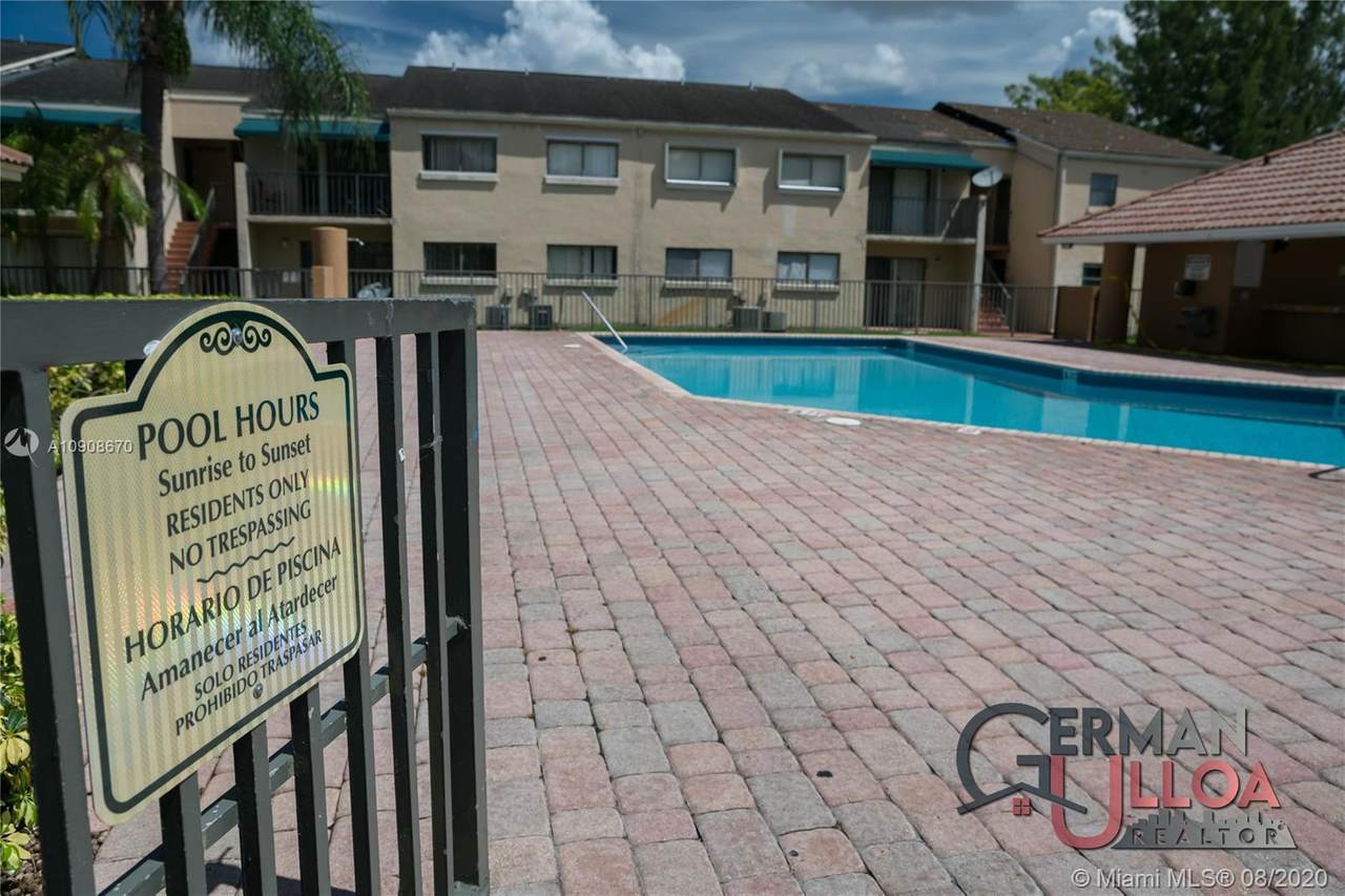 7403 152nd Ave - Photo 1