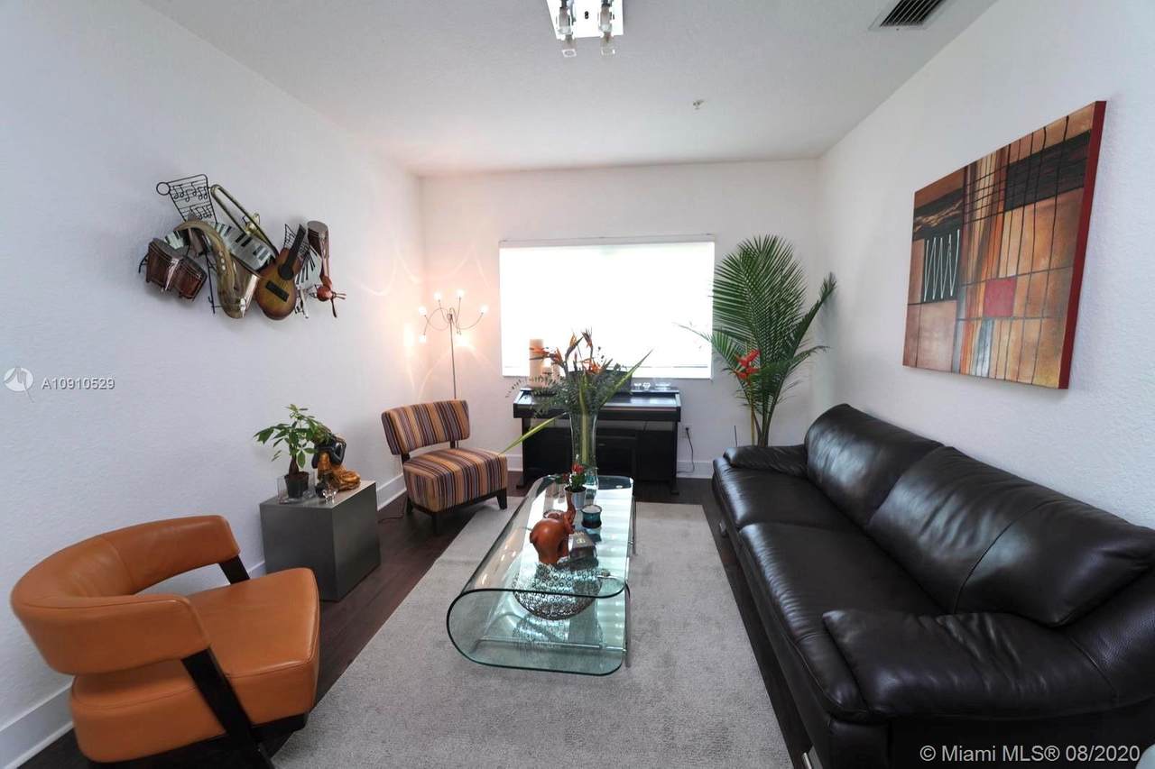 5670 116 Ave - Photo 1