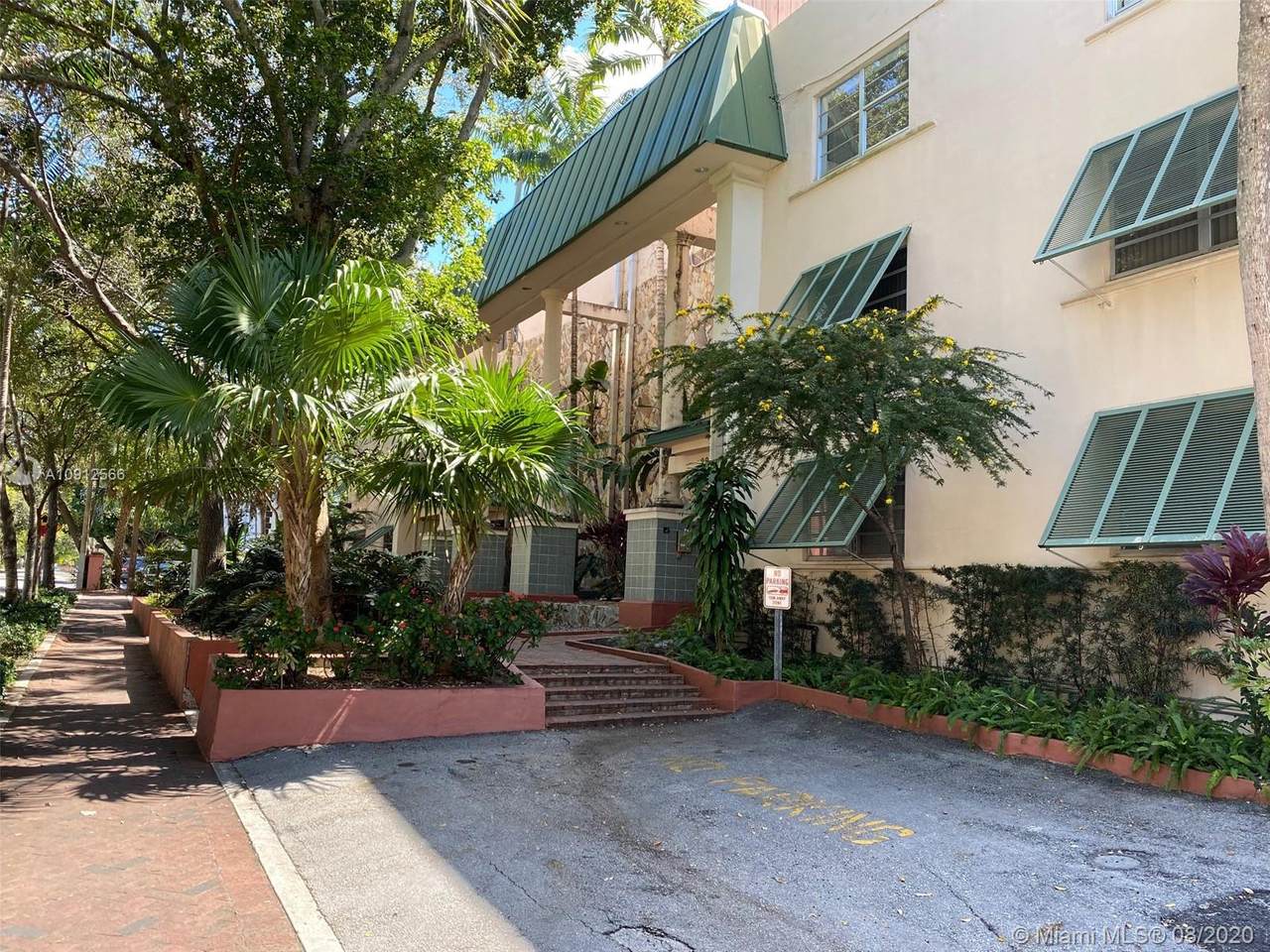 2930 Day Ave - Photo 1