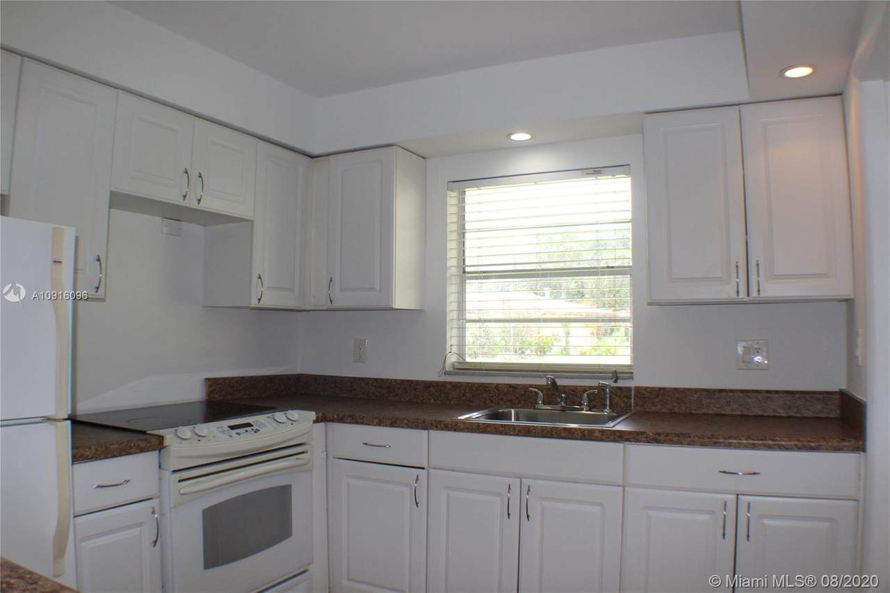 5300 Washington St - Photo 1