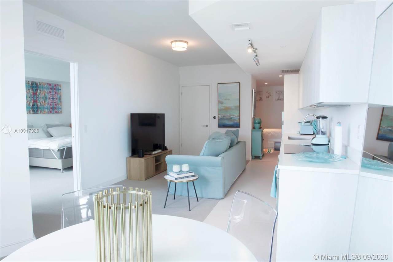501 31st St - Photo 1