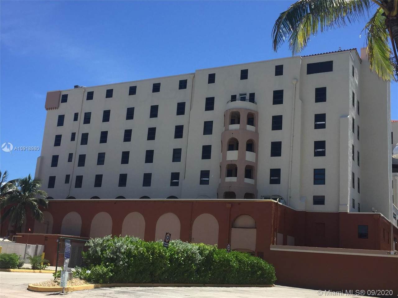 101 Ocean Dr - Photo 1