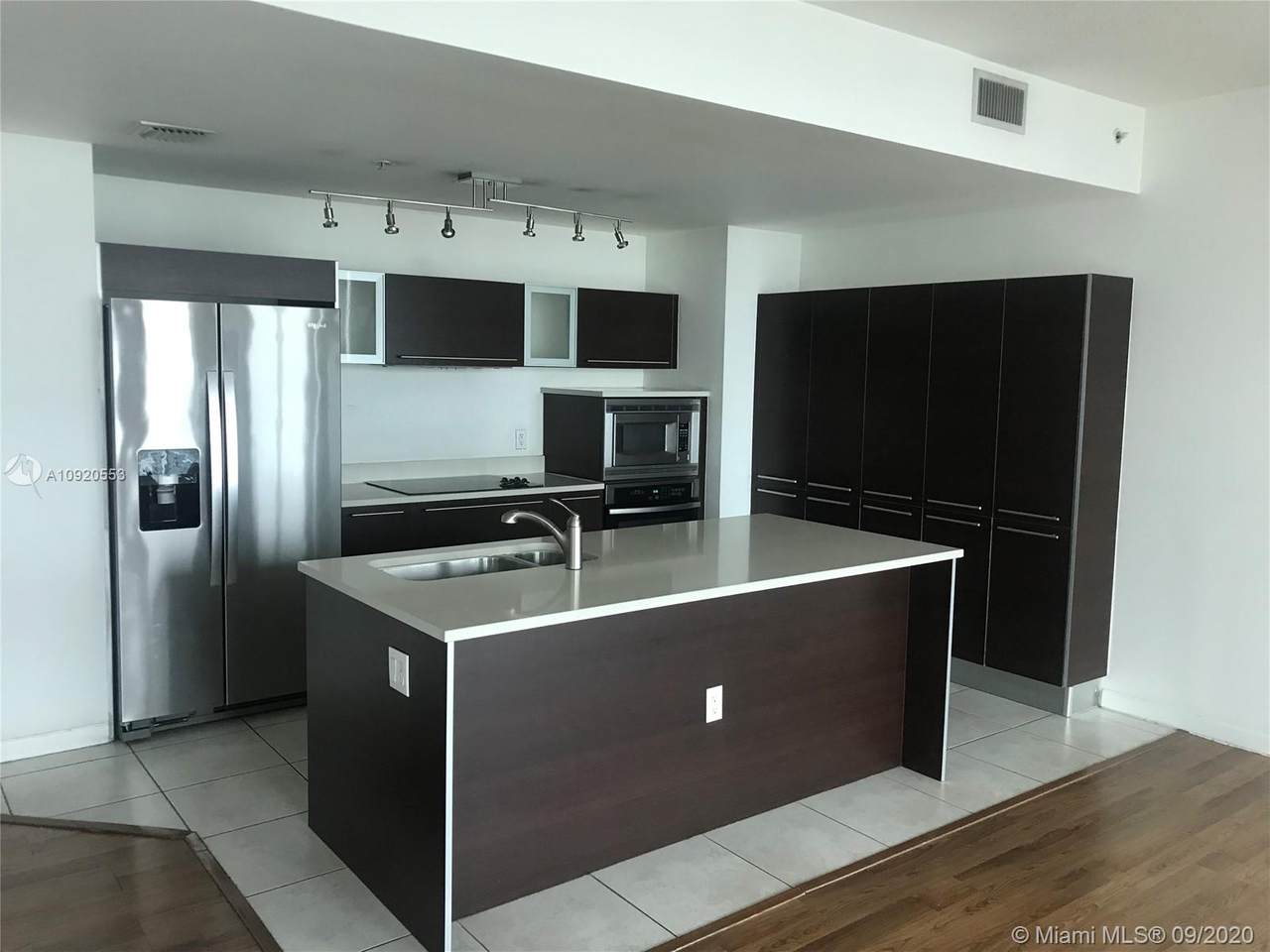 1900 Bayshore Dr - Photo 1