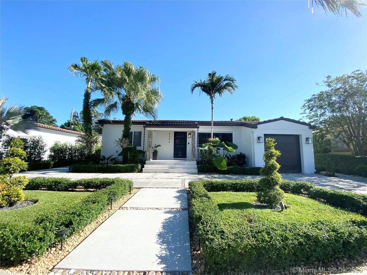 6346 10 St - Photo 1