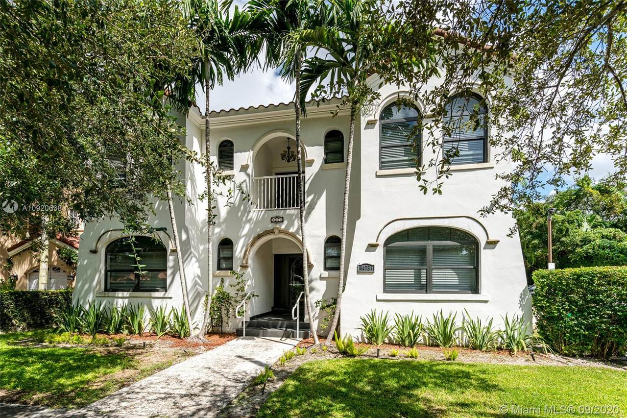 473 Mendoza Ave - Photo 1