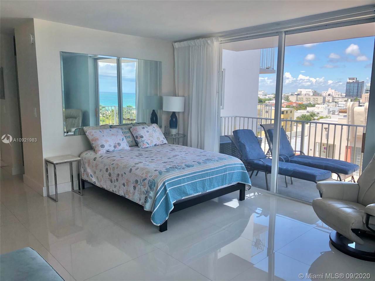 1255 Collins Ave - Photo 1