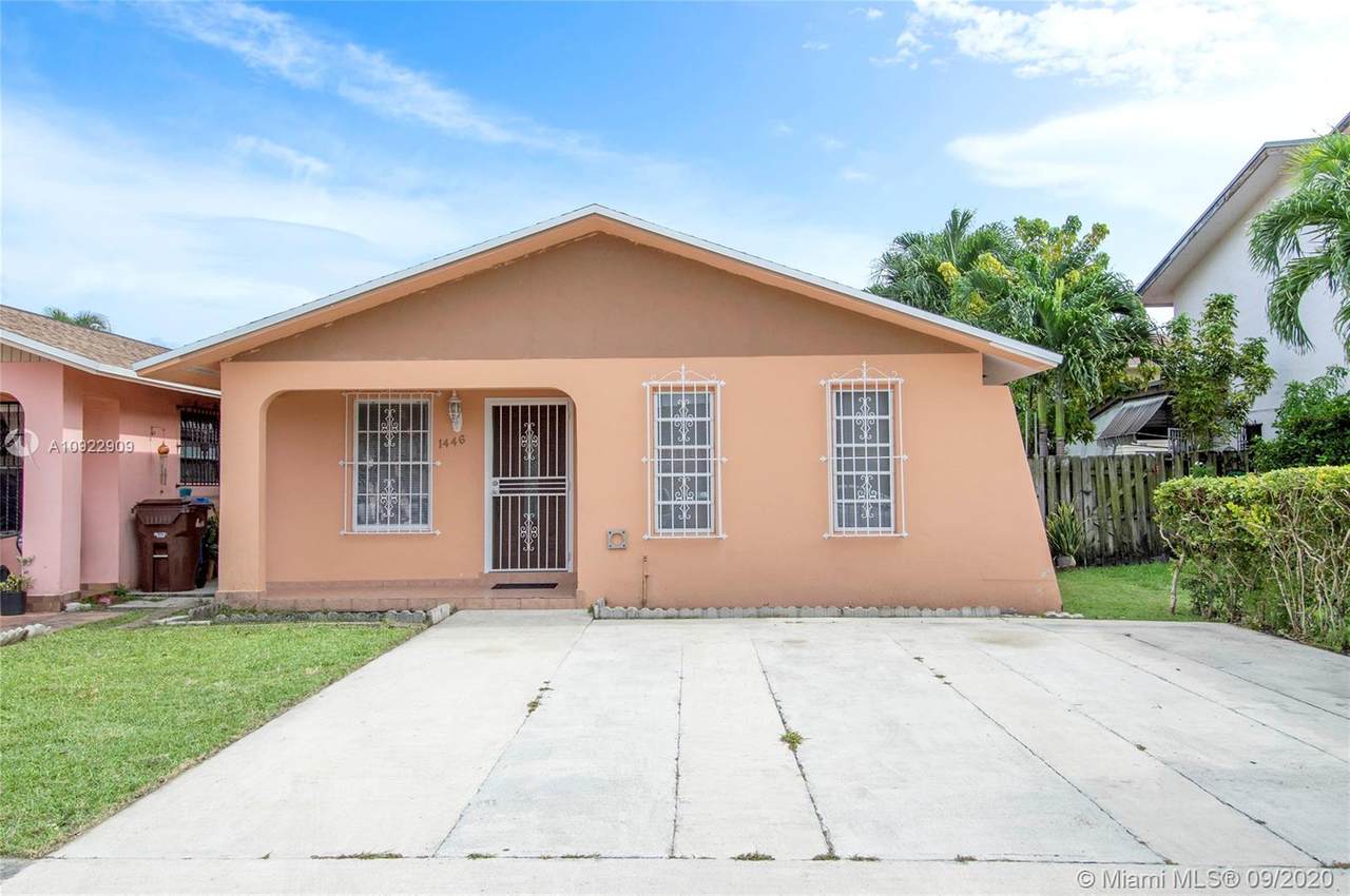 1446 43rd Pl - Photo 1