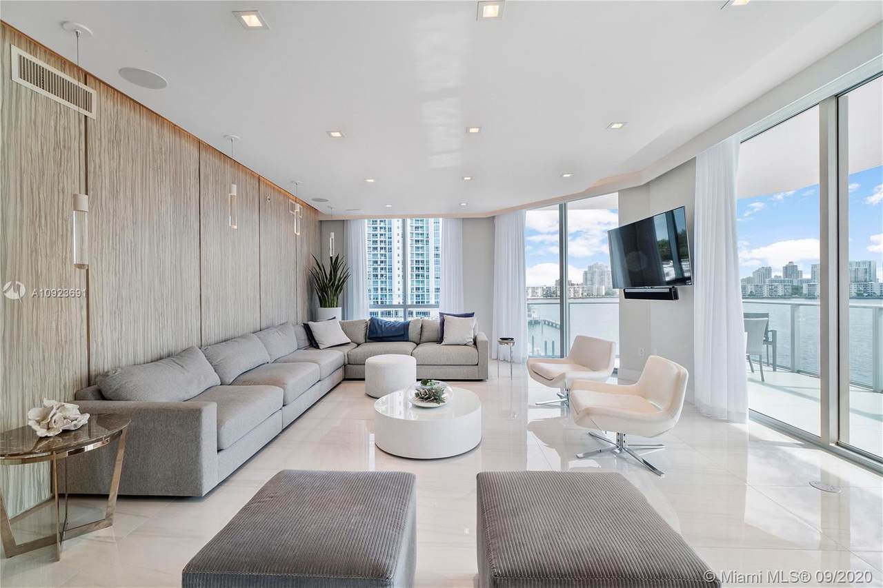 17111 Biscayne Blvd - Photo 1