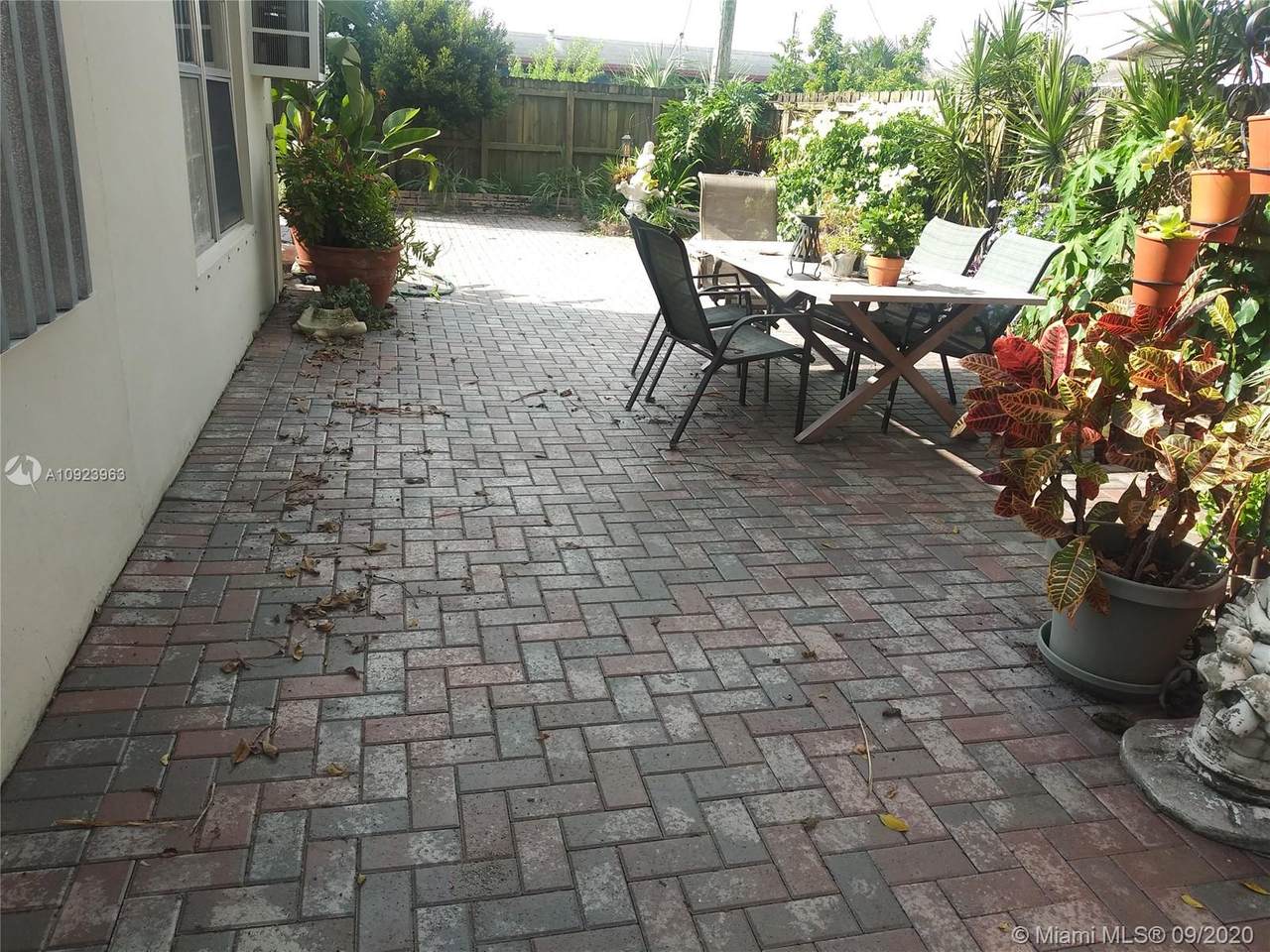 1621 25th Ave - Photo 1