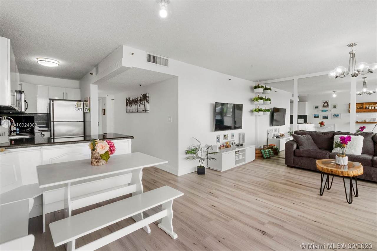 1700 N River Dr - Photo 1