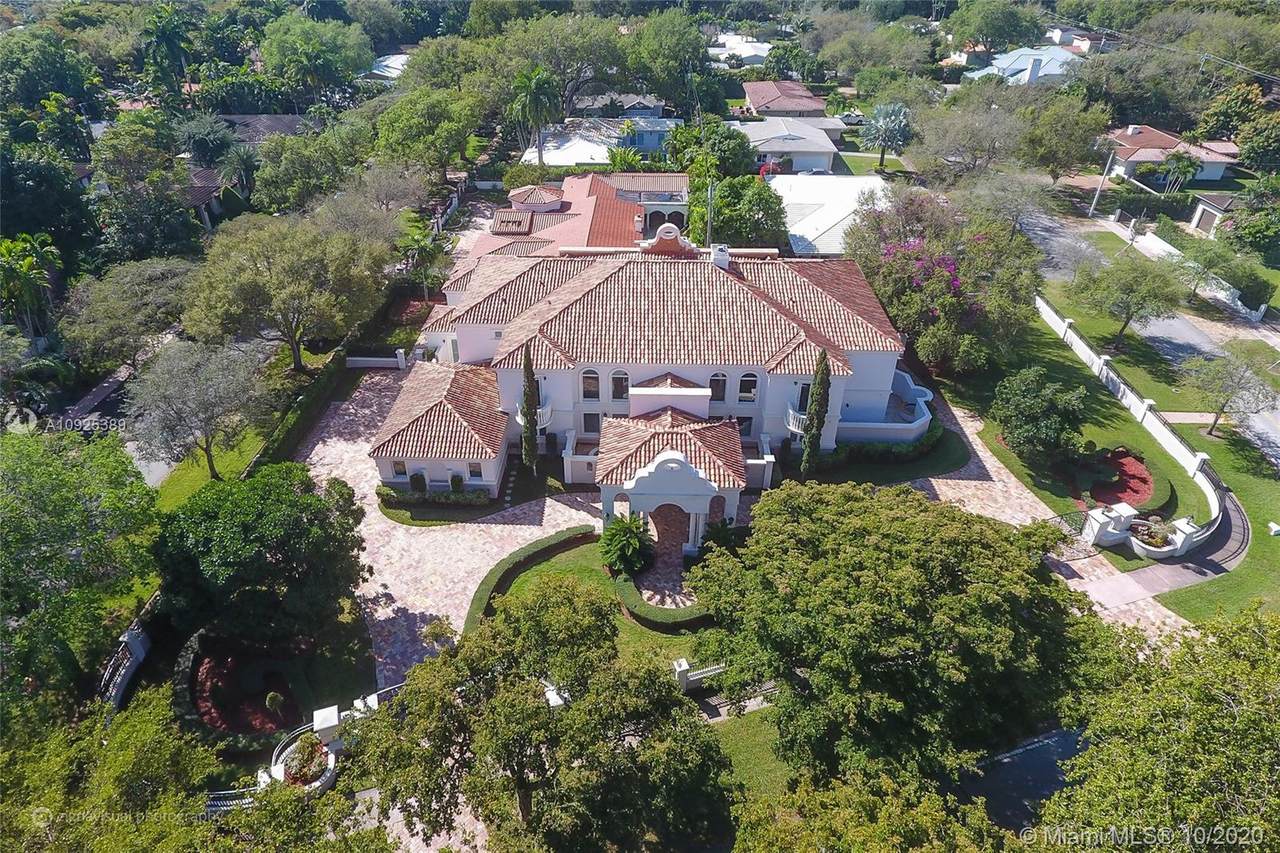 800 Alhambra Cir - Photo 1