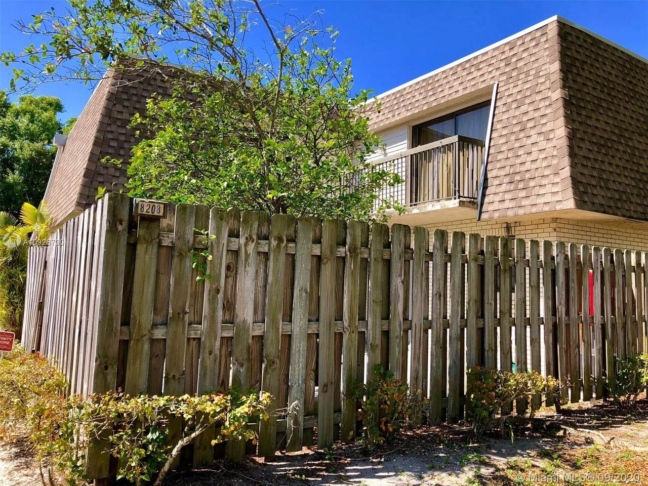 8208 23rd St - Photo 1