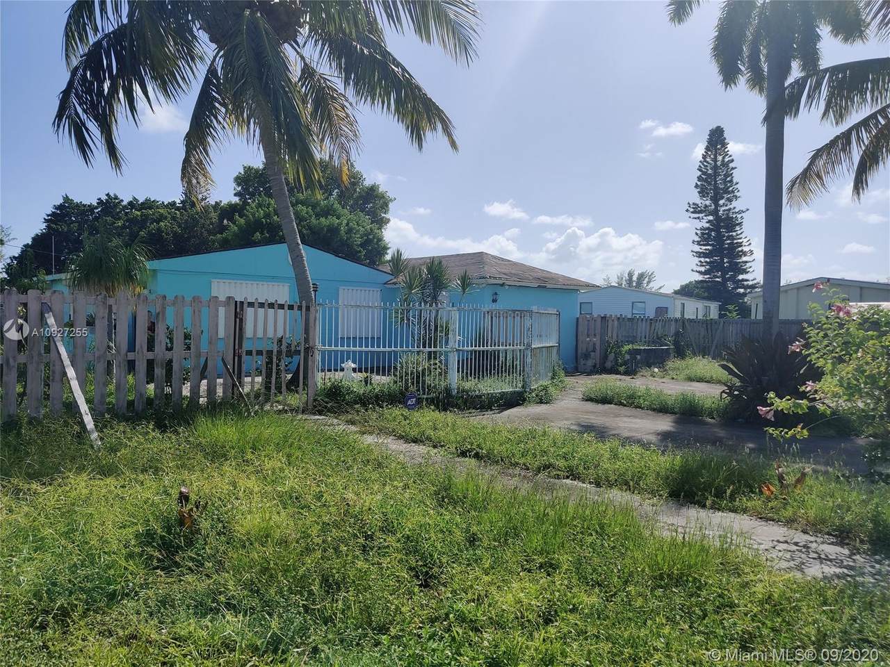 2040 Kenwood Rd - Photo 1