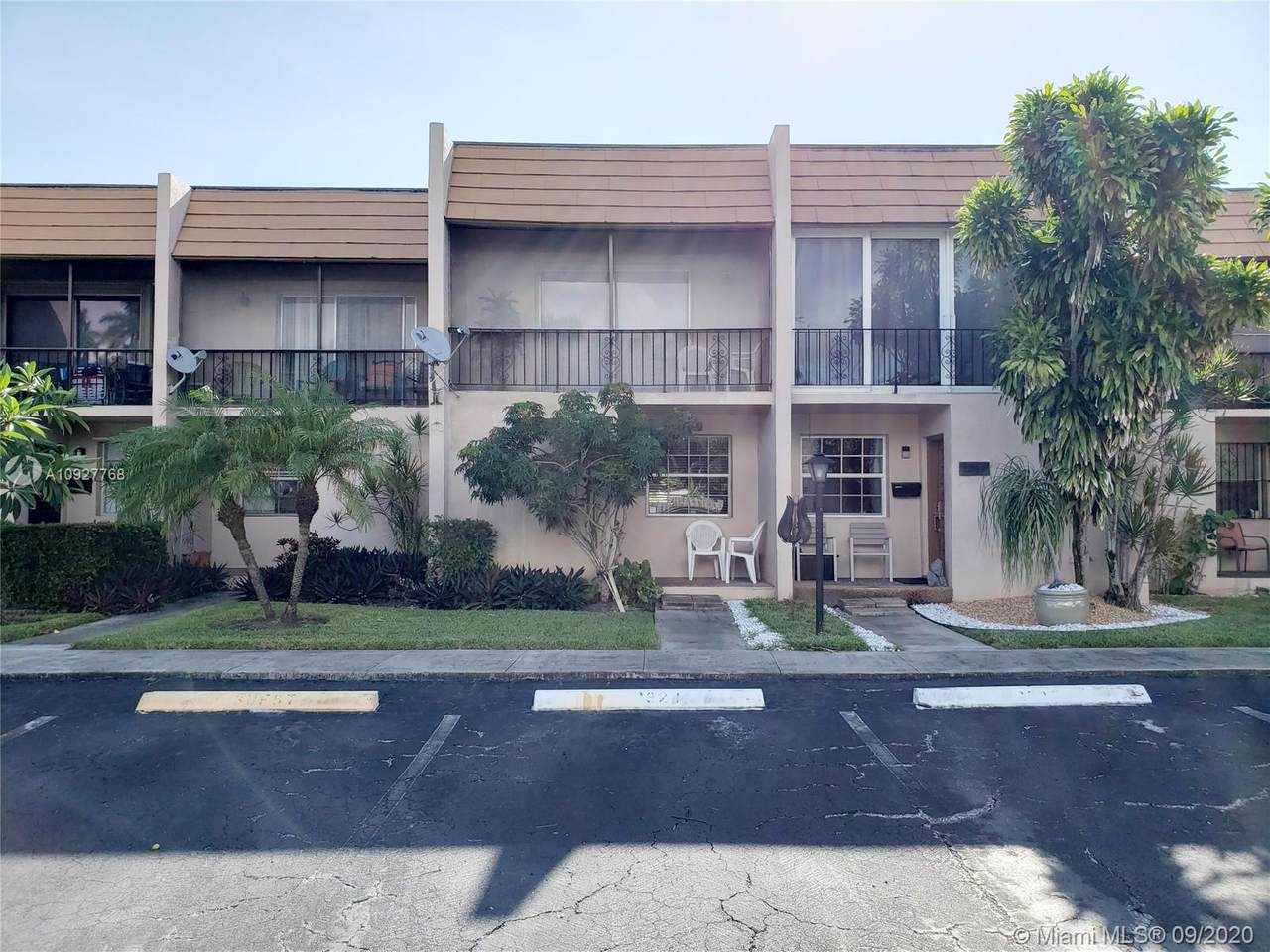 1321 15th Ave - Photo 1