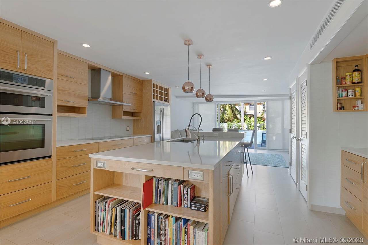 3040 Virginia St - Photo 1