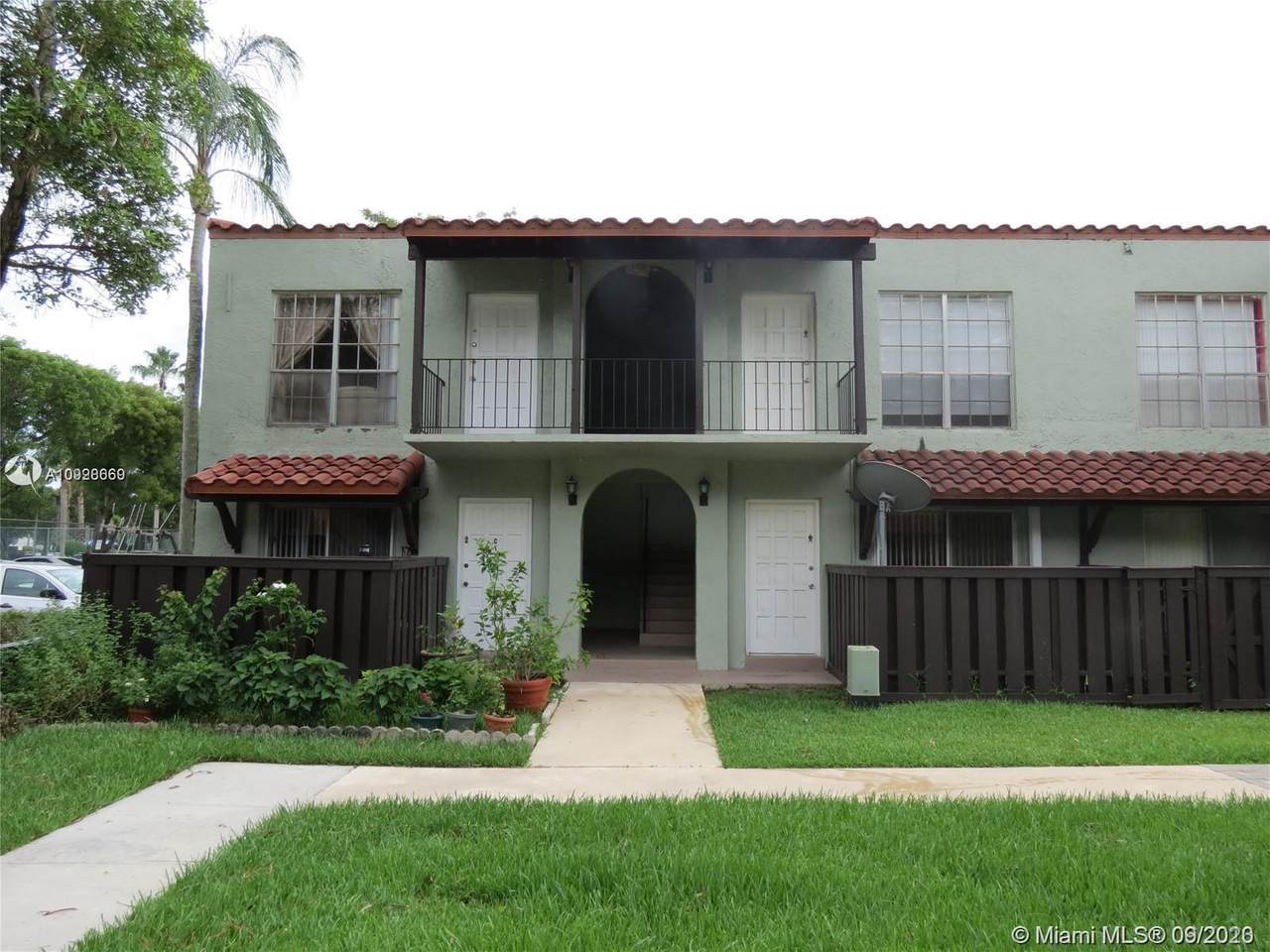 10790 Kendall Dr - Photo 1