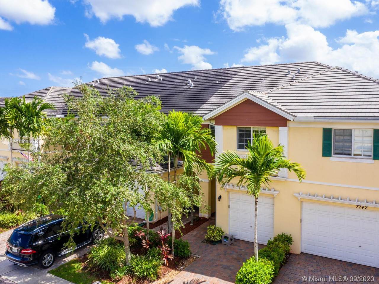 7734 Paddock Pl - Photo 1