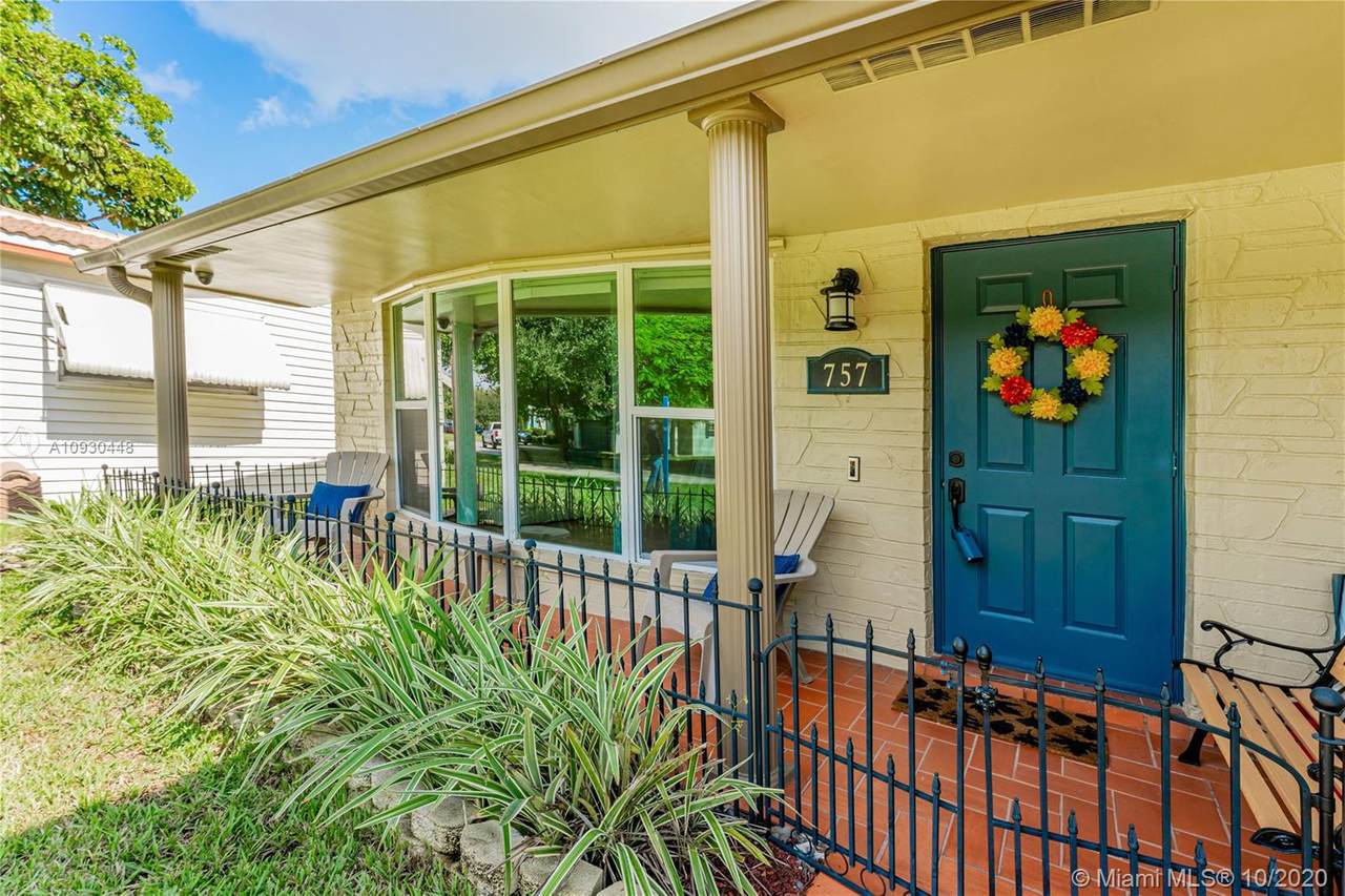 757 Highland Dr - Photo 1
