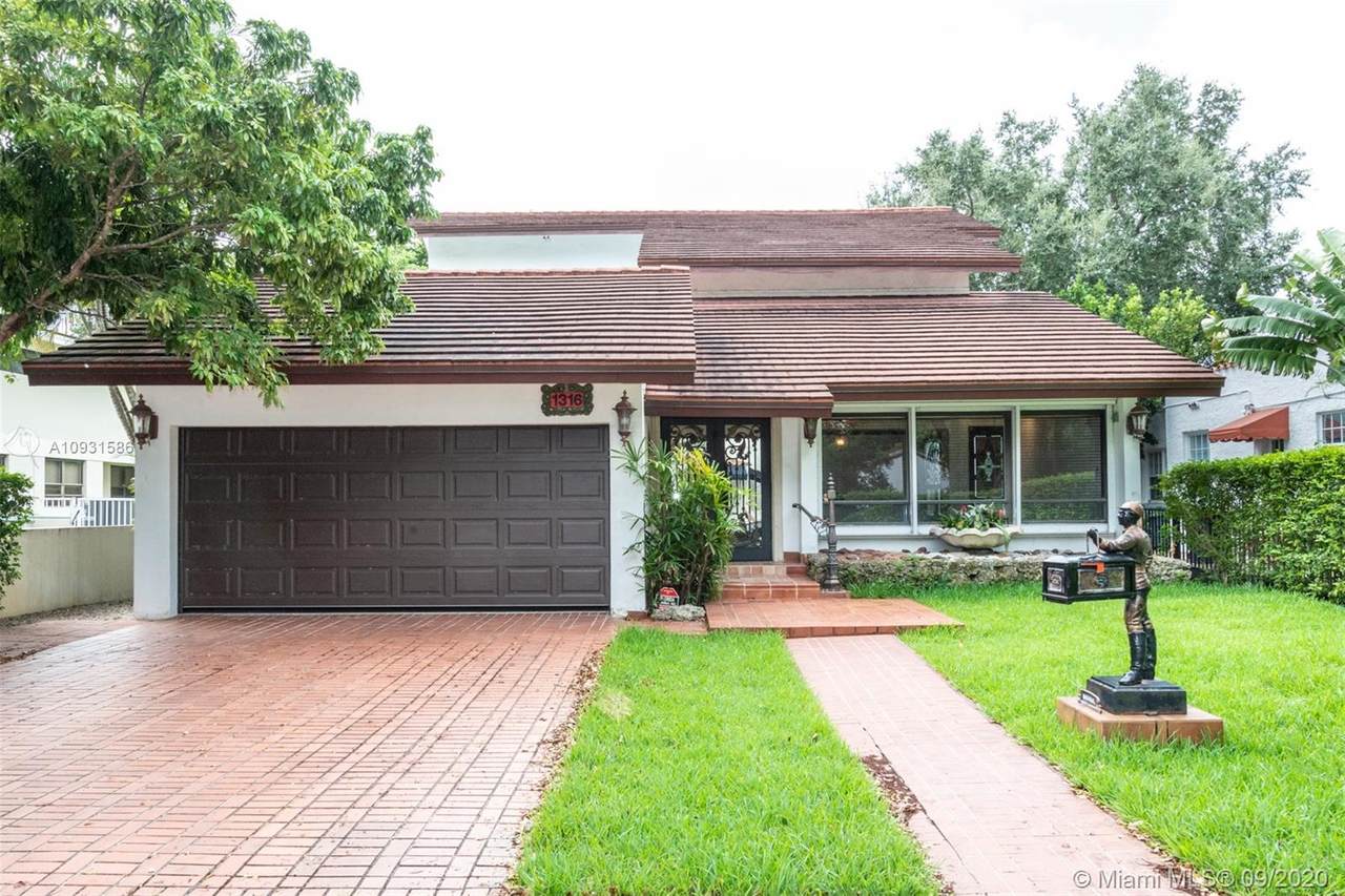 1316 Obispo Ave - Photo 1