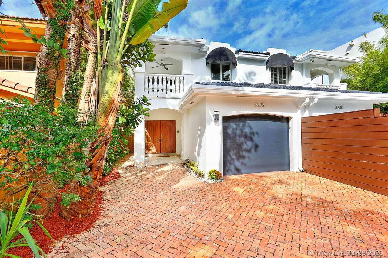 3232 Matilda St - Photo 1