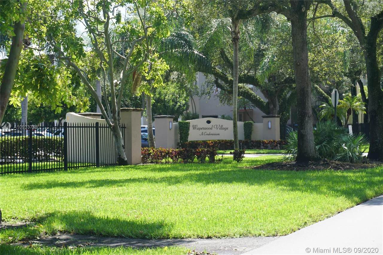 9301 92nd Ave - Photo 1