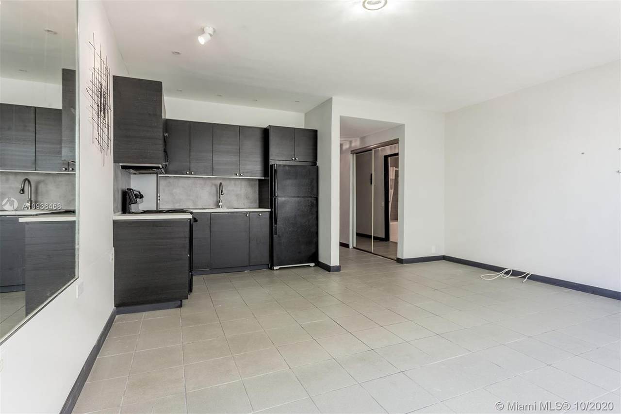 1250 West Ave - Photo 1