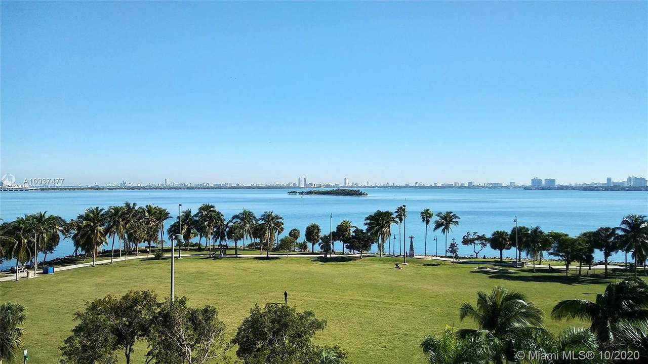 1900 Bayshore Dr - Photo 1