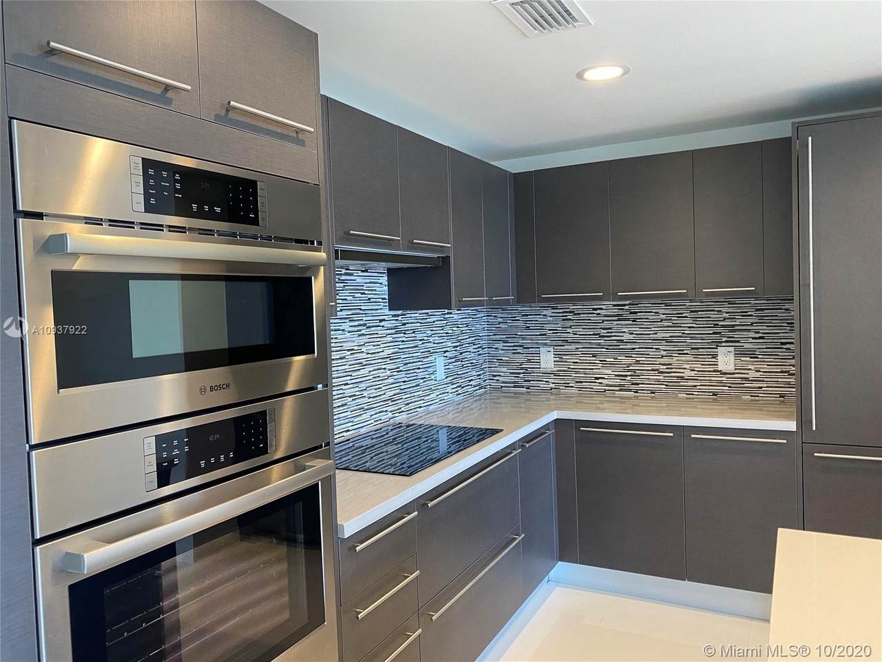 7825 107th Ave - Photo 1