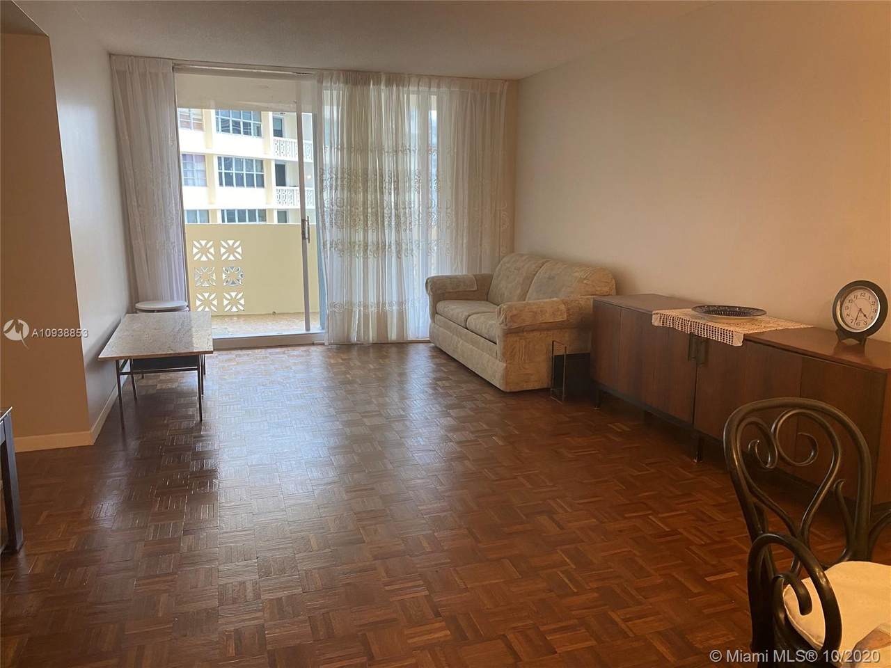 1833 Ocean Dr - Photo 1