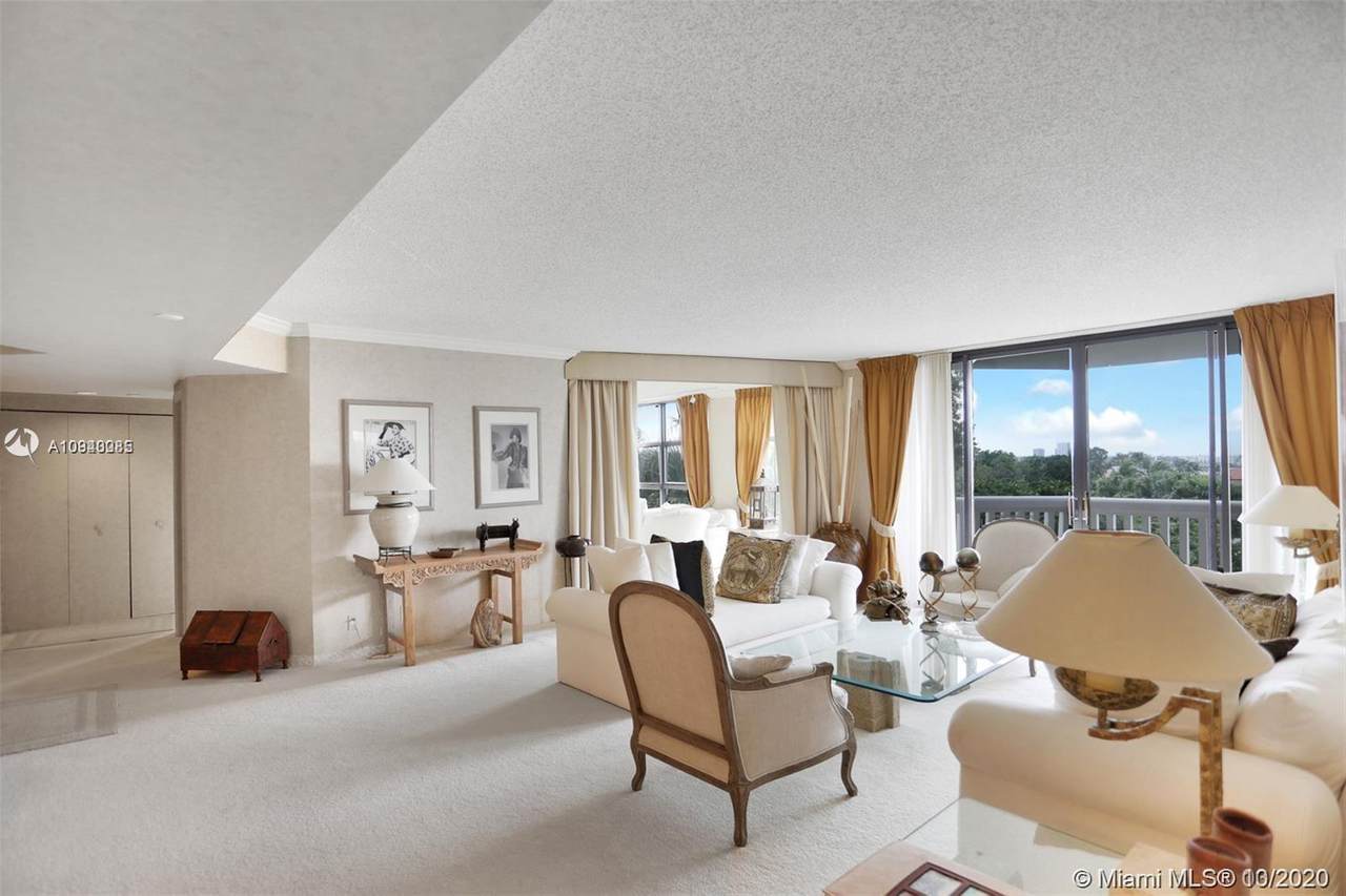 1000 Island Blvd - Photo 1