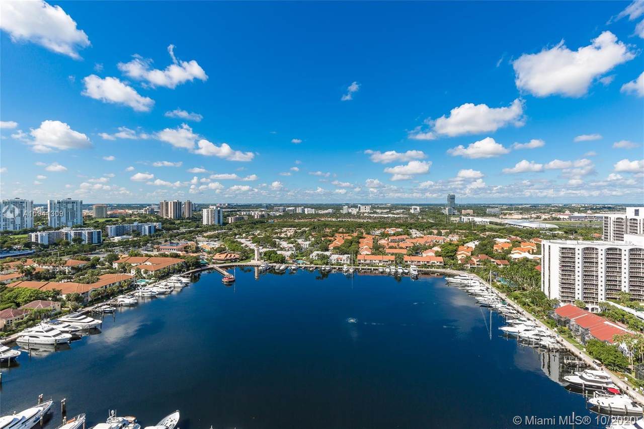 21055 Yacht Club Dr - Photo 1