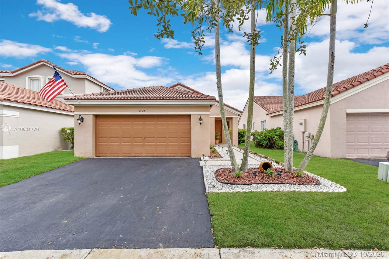 1428 Majesty Ter - Photo 1