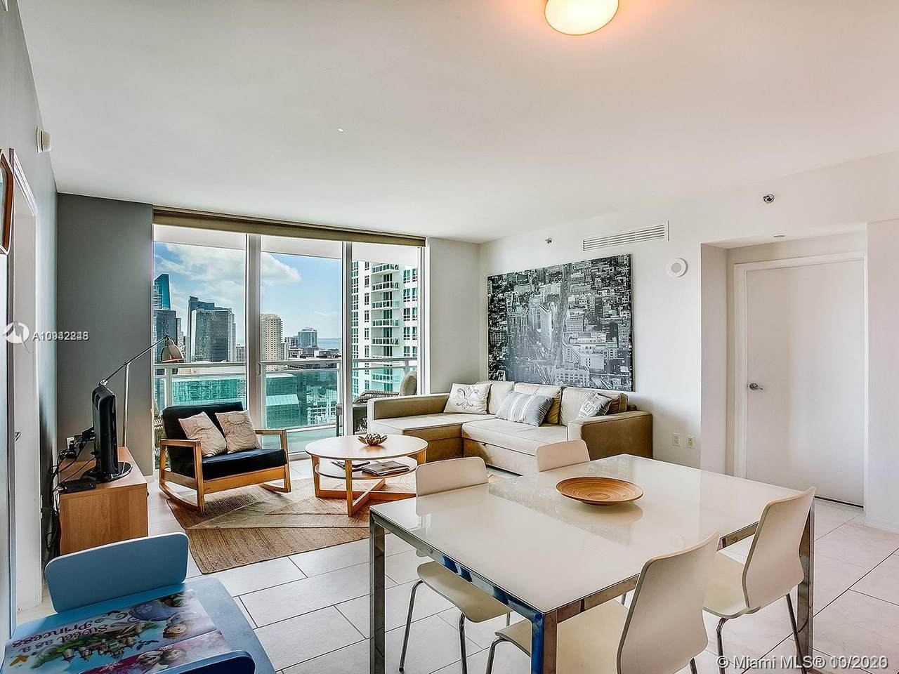 950 Brickell Bay Dr - Photo 1